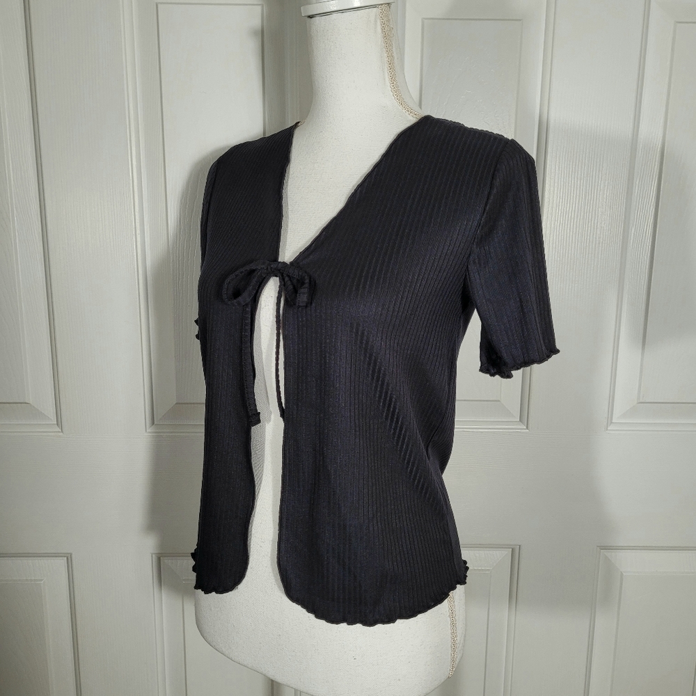 NWT Black Ribbed Open Front Short Sleeve Top with Ruffle Edging Size Large - Picture 5 of 13
